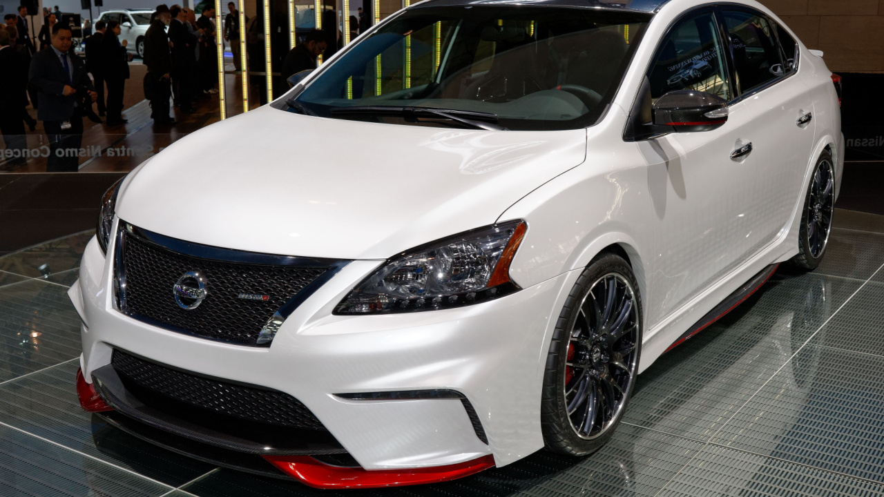 2014 Nissan Sentra, white