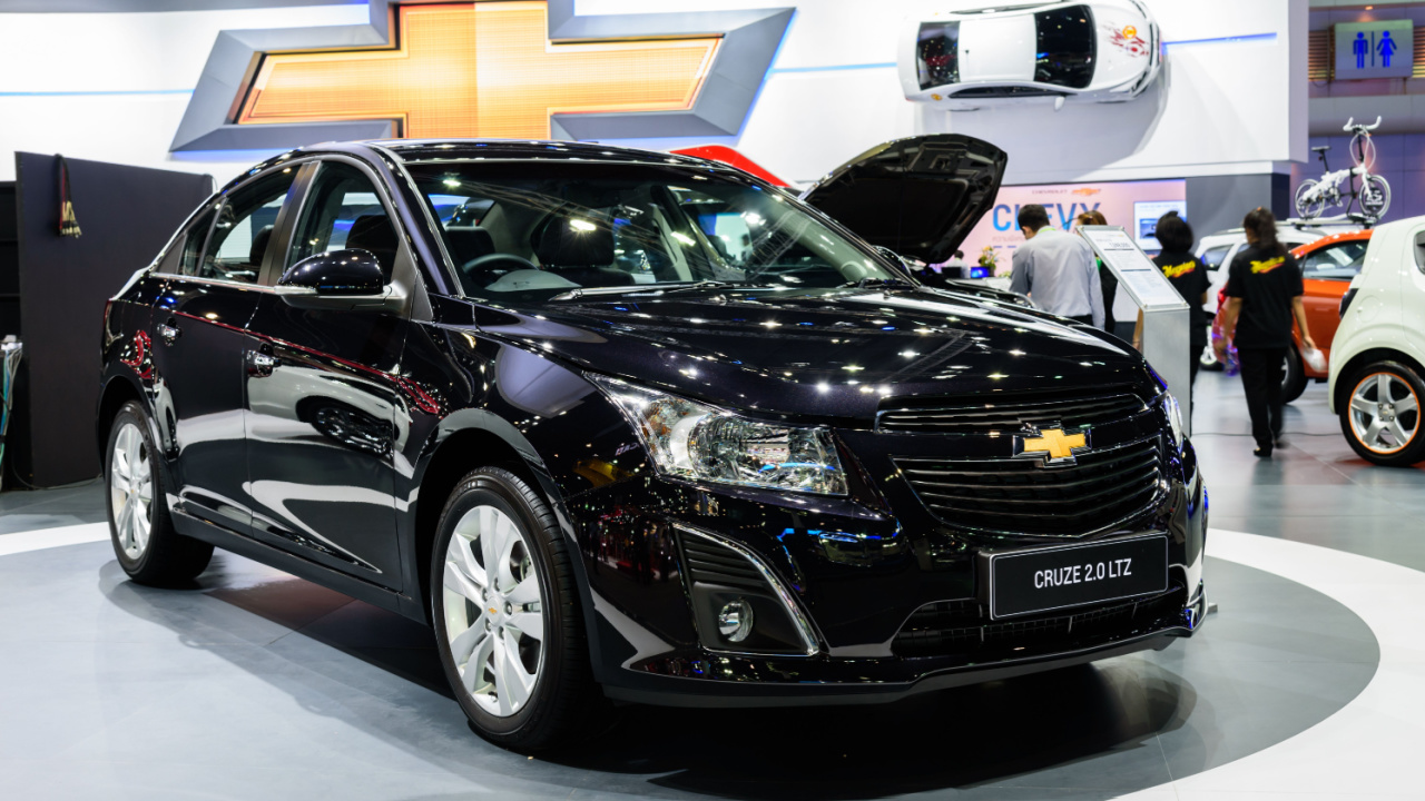 Black chevrolet Cruze 2.0