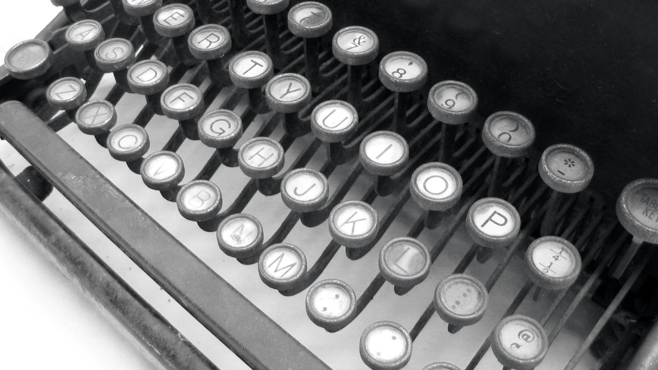 Keys on a typewriter.