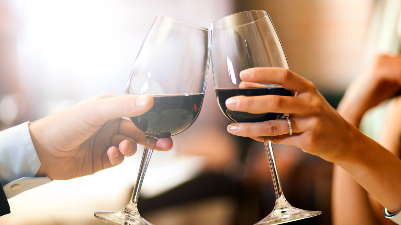Two glasses of wine.
